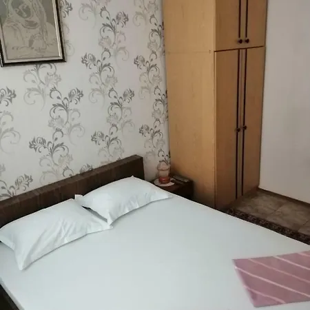 Dani 네세부르